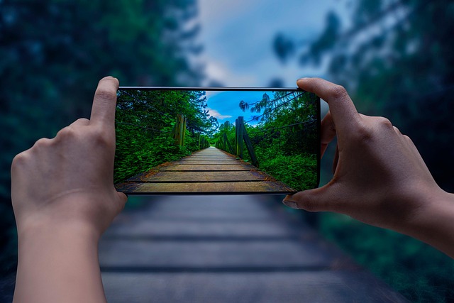 night mode camera smartphone comparison